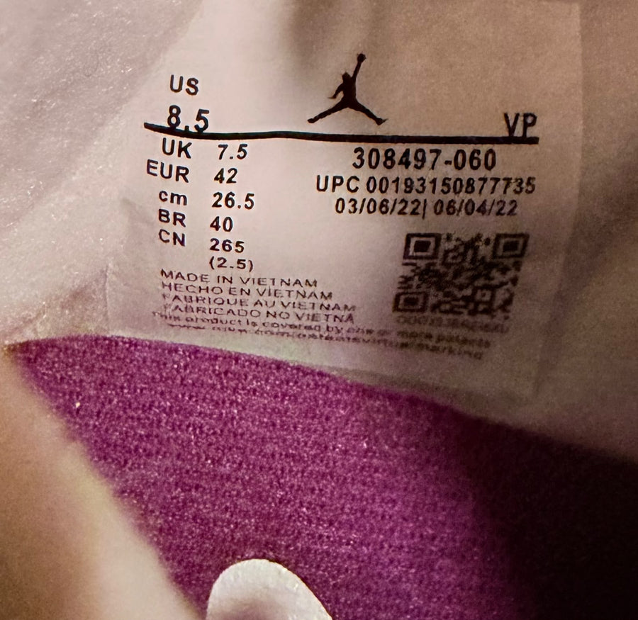 Air Jordan 4 Retro